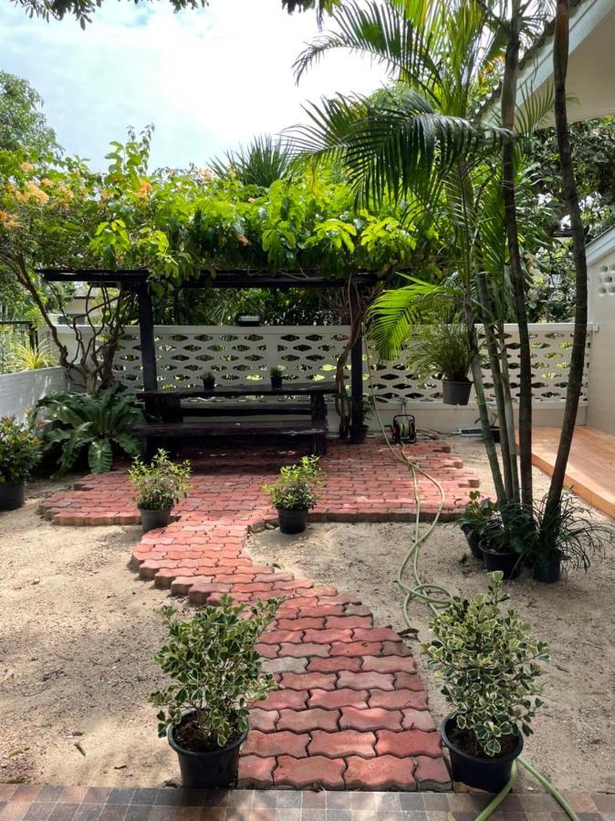 Banya Bnb ที่พักบ้านย่าบีแอนด์บี เมืองประจวบฯ Прачуап Кири Кан Екстериор снимка